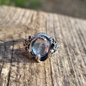 Elegant Silver and Black Women's Ring